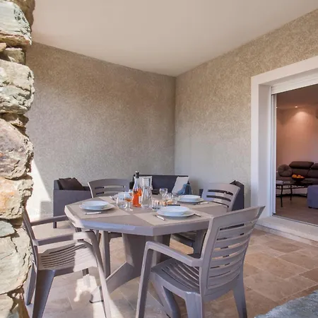 Domaine Ghjulia - Casa Nebbiu Διαμέρισμα *